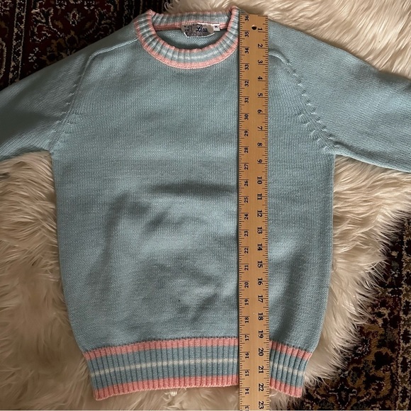 Vintage Blue and Pink Knit Sweater - Picture 6 of 6